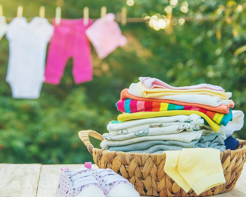 Como lavar roupas de bebê: precauções, dicas e muito mais - Attena Baby Shop