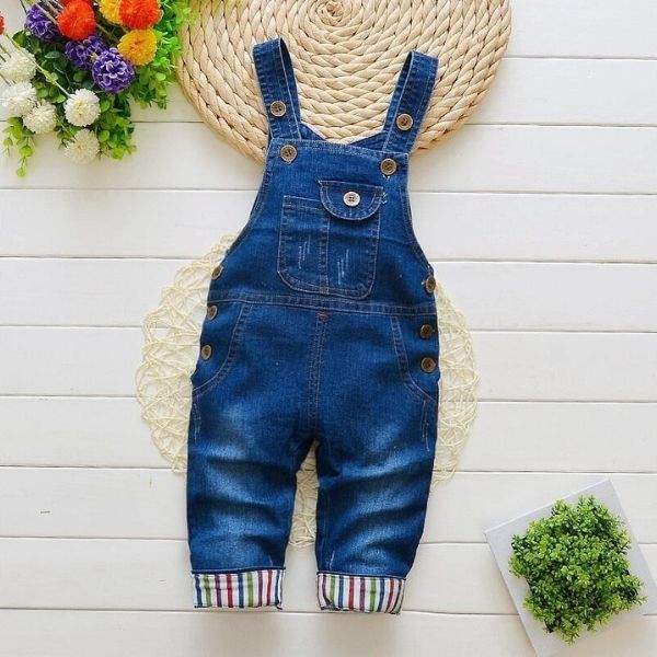 Macacão Jardineira Jeans  c/ Aplicações Pompom Bebê Menina | 9 Meses - 4 Anos-bebê menina,bebê menina 0-3 meses,bebê menina 0-4 anos,bebê menina 12-18 meses,bebê menina 3-6 meses,bebê menina 6-9 meses,bebê menina 9-12 meses,jardineira bebê menina,macacão bebê,macacão bebê algodão,macacão bebê estampado,macacão bebê menina,Macacão Jeans Bebê menina