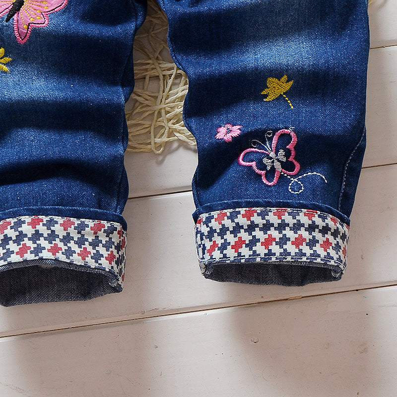 Macacão Jardineira Jeans  c/ Aplicações Pompom Bebê Menina | 9 Meses - 4 Anos-bebê menina,bebê menina 0-3 meses,bebê menina 0-4 anos,bebê menina 12-18 meses,bebê menina 3-6 meses,bebê menina 6-9 meses,bebê menina 9-12 meses,jardineira bebê menina,macacão bebê,macacão bebê algodão,macacão bebê estampado,macacão bebê menina,Macacão Jeans Bebê menina