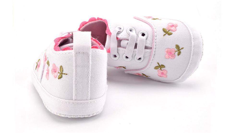 Tênis Floral Bordado Bebê Menina | 1-18 Meses-Internacional-acessório,acessório de bebê,menina,roupa menina,sapato,sapato de bebe,tenis